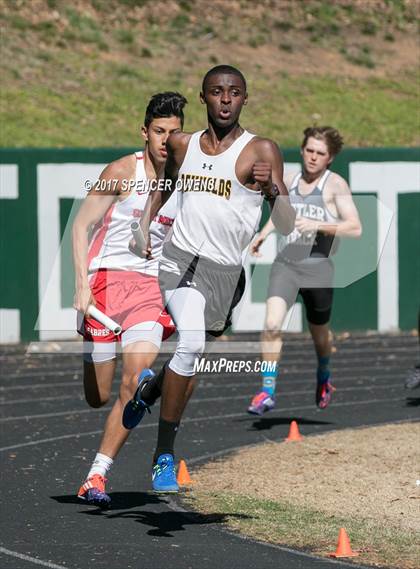 Thumbnail 3 in Queen City Relays photogallery.