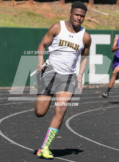 Thumbnail 1 in Queen City Relays photogallery.