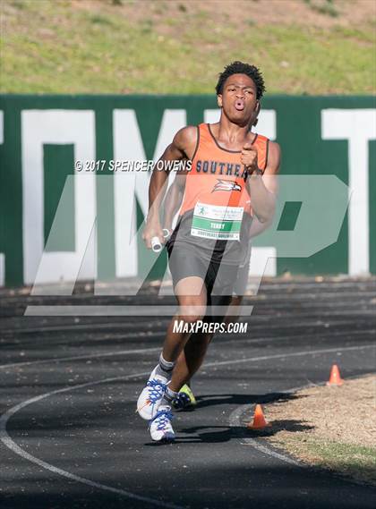 Thumbnail 2 in Queen City Relays photogallery.