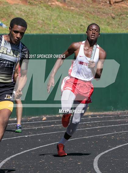 Thumbnail 3 in Queen City Relays photogallery.
