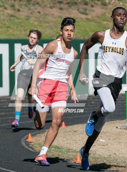 Thumbnail 1 in Queen City Relays photogallery.