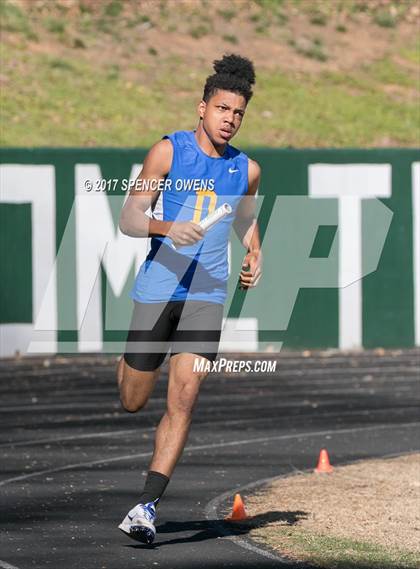 Thumbnail 3 in Queen City Relays photogallery.