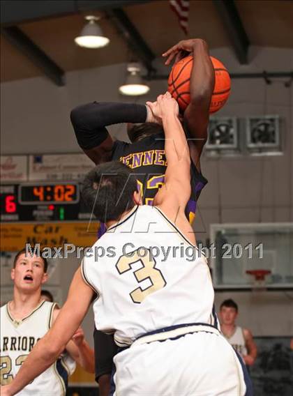 Thumbnail 2 in Kennedy vs. Del Norte (Hornet Classic Tournament) photogallery.