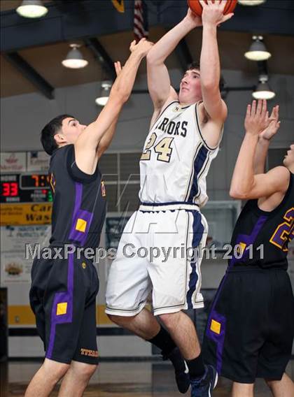 Thumbnail 3 in Kennedy vs. Del Norte (Hornet Classic Tournament) photogallery.