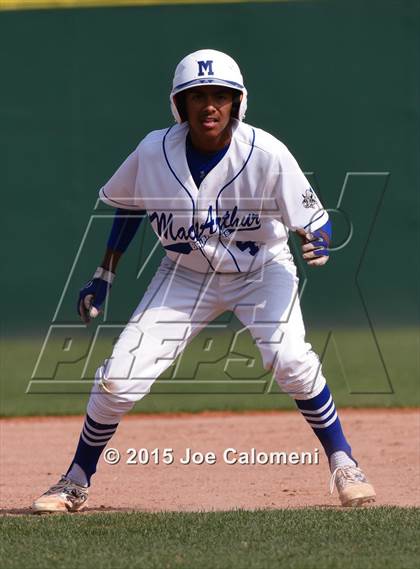 Thumbnail 1 in   MacArthur [Douglas] vs New Braunfels (UIL 6A Bi-District Playoff) photogallery.