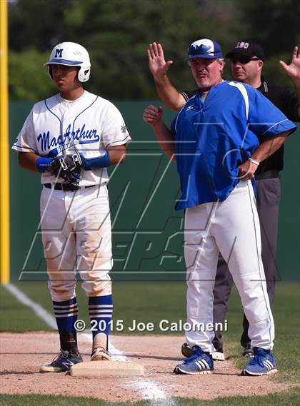 Thumbnail 2 in   MacArthur [Douglas] vs New Braunfels (UIL 6A Bi-District Playoff) photogallery.