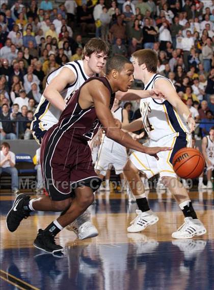 Thumbnail 1 in Highland Park vs. Sherman (Texas 4A Region 2 Quarterfinal) photogallery.