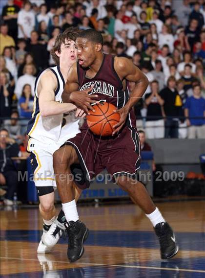 Thumbnail 1 in Highland Park vs. Sherman (Texas 4A Region 2 Quarterfinal) photogallery.