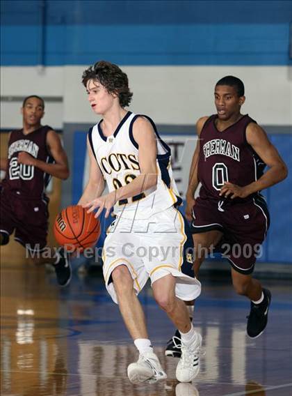 Thumbnail 3 in Highland Park vs. Sherman (Texas 4A Region 2 Quarterfinal) photogallery.