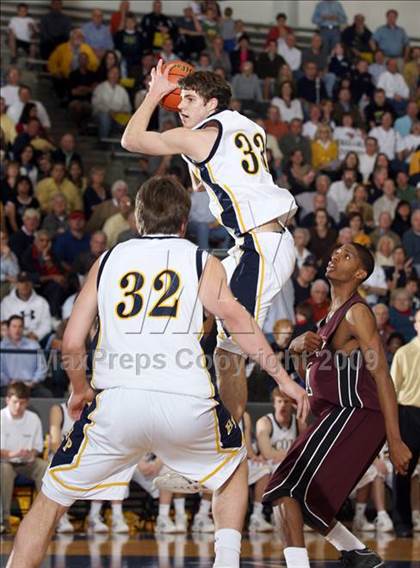 Thumbnail 1 in Highland Park vs. Sherman (Texas 4A Region 2 Quarterfinal) photogallery.