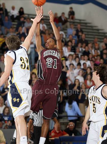 Thumbnail 2 in Highland Park vs. Sherman (Texas 4A Region 2 Quarterfinal) photogallery.