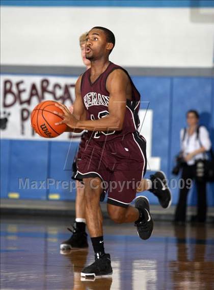 Thumbnail 2 in Highland Park vs. Sherman (Texas 4A Region 2 Quarterfinal) photogallery.