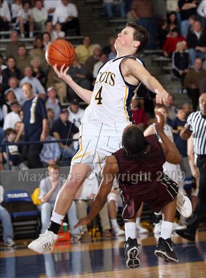 Thumbnail 1 in Highland Park vs. Sherman (Texas 4A Region 2 Quarterfinal) photogallery.