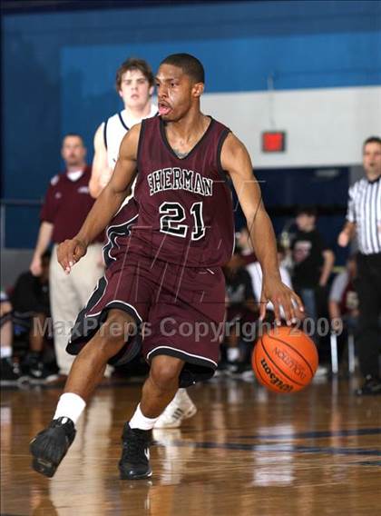Thumbnail 2 in Highland Park vs. Sherman (Texas 4A Region 2 Quarterfinal) photogallery.