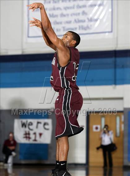 Thumbnail 1 in Highland Park vs. Sherman (Texas 4A Region 2 Quarterfinal) photogallery.