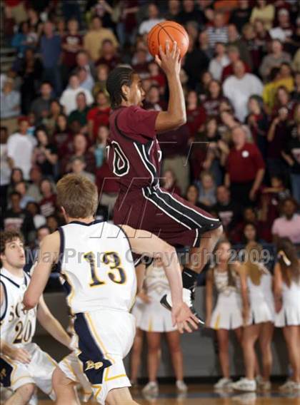 Thumbnail 1 in Highland Park vs. Sherman (Texas 4A Region 2 Quarterfinal) photogallery.