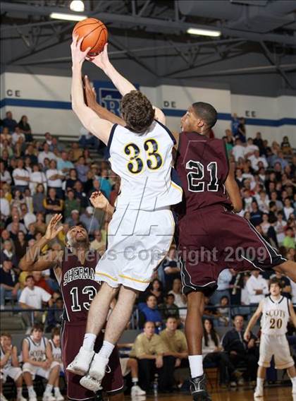 Thumbnail 1 in Highland Park vs. Sherman (Texas 4A Region 2 Quarterfinal) photogallery.