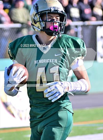 Thumbnail 3 in Bishop Hendricken vs. North Kingstown (RIIL State Championship Final) photogallery.