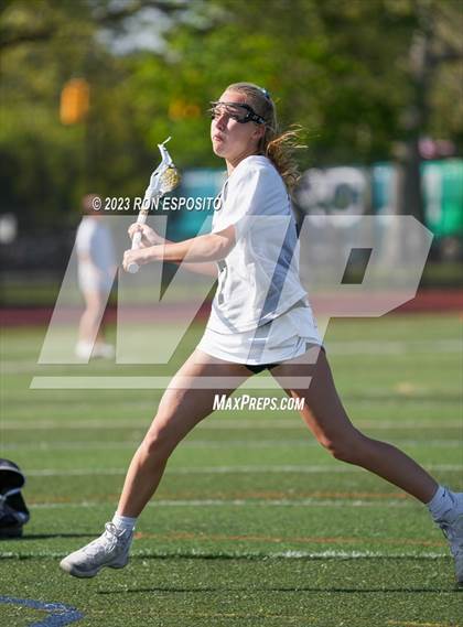 Thumbnail 1 in Mount Sinai @ Westhampton Beach photogallery.