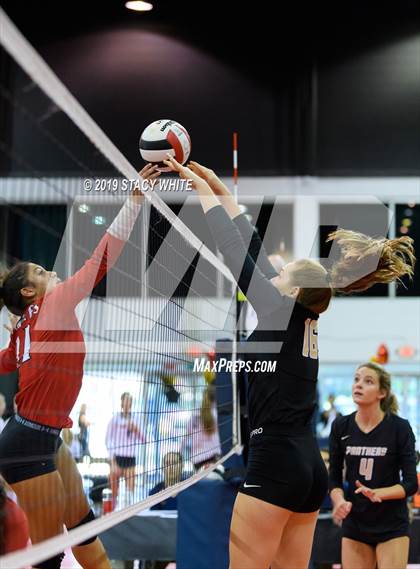 Thumbnail 3 in Port Charlotte vs. Plant (Circus City Invitational) photogallery.
