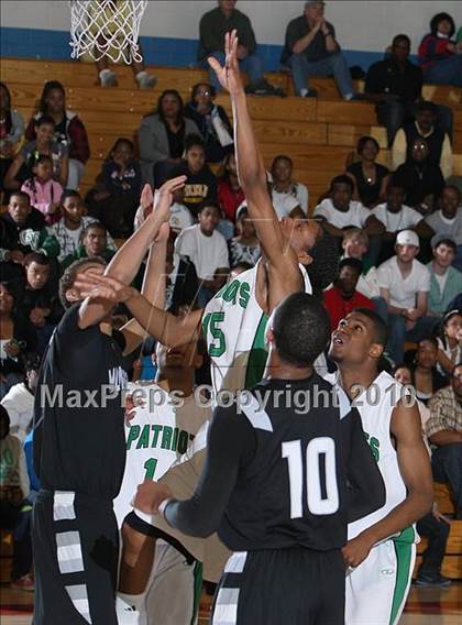 Thumbnail 3 in Montbello vs. Washington photogallery.