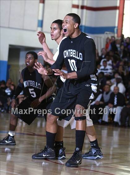 Thumbnail 2 in Montbello vs. Washington photogallery.