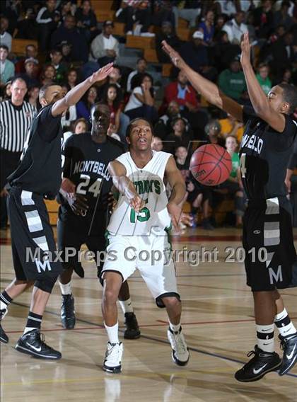 Thumbnail 2 in Montbello vs. Washington photogallery.