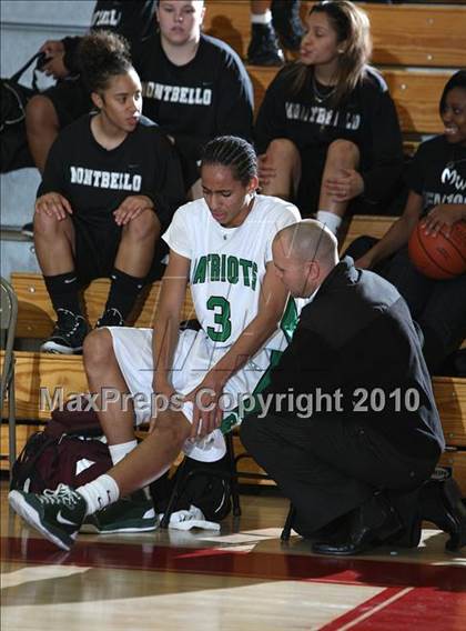 Thumbnail 2 in Montbello vs. Washington photogallery.