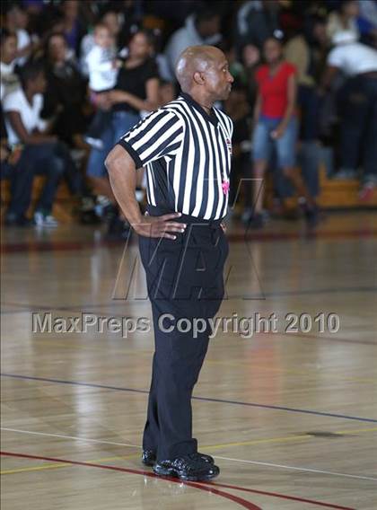 Thumbnail 1 in Montbello vs. Washington photogallery.