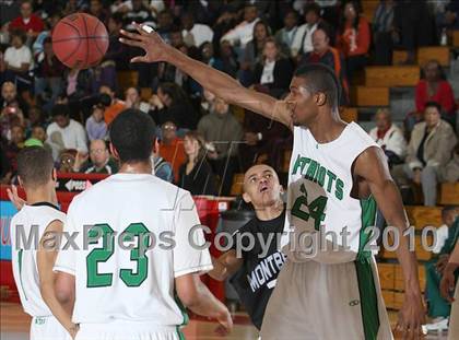 Thumbnail 3 in Montbello vs. Washington photogallery.