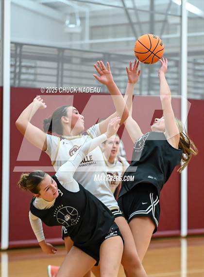 Thumbnail 2 in Bedford @ La Salle Academy (Scrimage) photogallery.