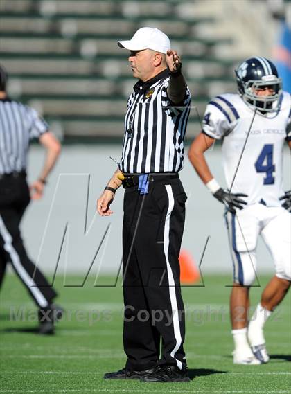 Thumbnail 2 in Marin Catholic vs. Madison (CIF State D3 Final) photogallery.