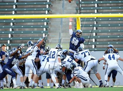 Thumbnail 2 in Marin Catholic vs. Madison (CIF State D3 Final) photogallery.