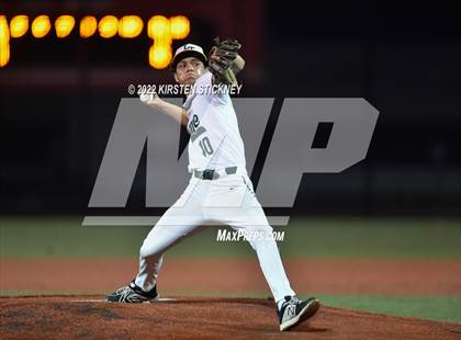 Thumbnail 2 in Lindblom @ Lane Tech photogallery.