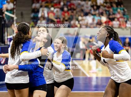 Thumbnail 2 in Legend vs. Rampart (CHSAA 5A Round 2) photogallery.