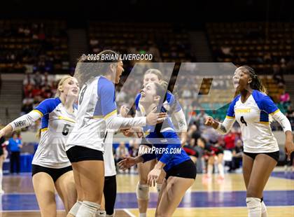 Thumbnail 1 in Legend vs. Rampart (CHSAA 5A Round 2) photogallery.