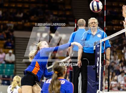 Thumbnail 2 in Legend vs. Rampart (CHSAA 5A Round 2) photogallery.