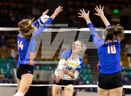 Thumbnail 1 in Legend vs. Rampart (CHSAA 5A Round 2) photogallery.