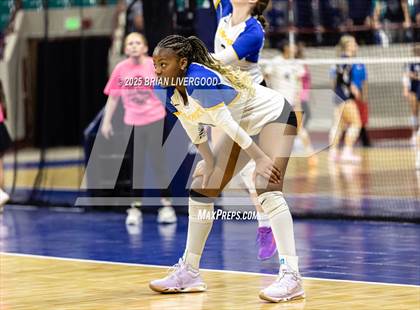 Thumbnail 2 in Legend vs. Rampart (CHSAA 5A Round 2) photogallery.