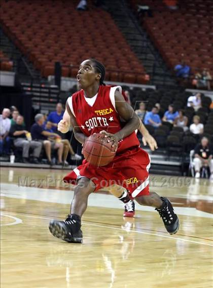 Thumbnail 3 in 2009 THCA All-Star Basketball Game photogallery.