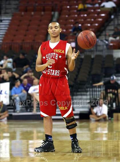 Thumbnail 1 in 2009 THCA All-Star Basketball Game photogallery.