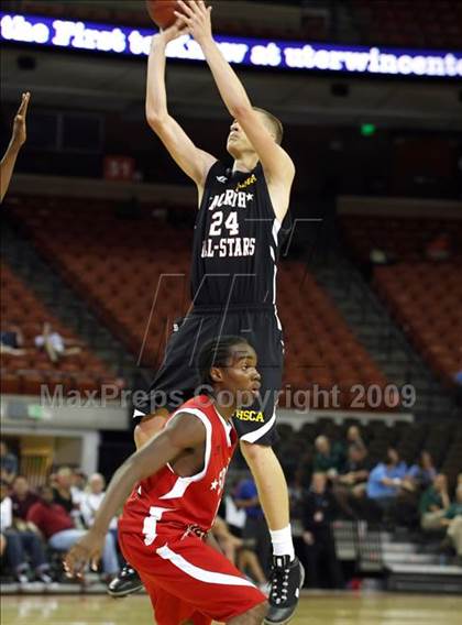 Thumbnail 1 in 2009 THCA All-Star Basketball Game photogallery.