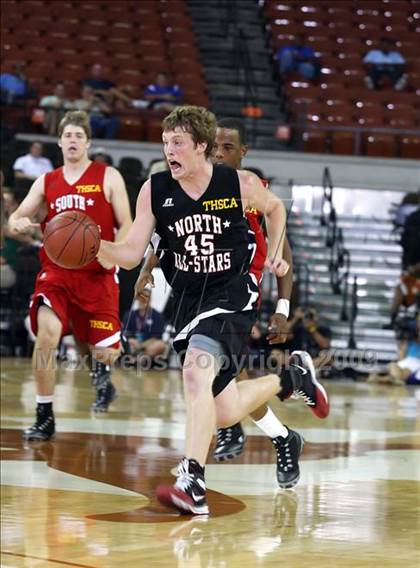 Thumbnail 3 in 2009 THCA All-Star Basketball Game photogallery.