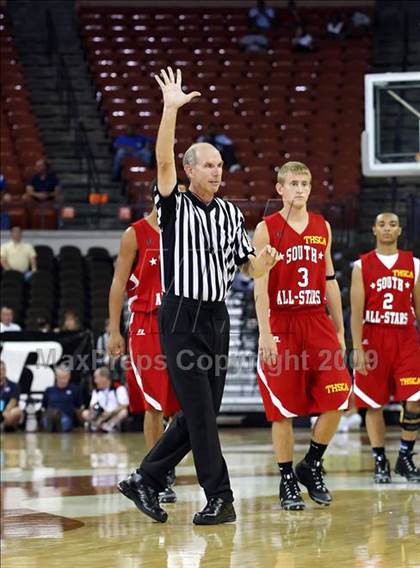 Thumbnail 3 in 2009 THCA All-Star Basketball Game photogallery.