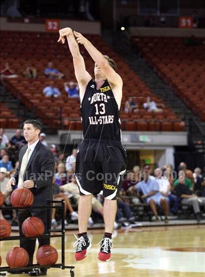 Thumbnail 1 in 2009 THCA All-Star Basketball Game photogallery.