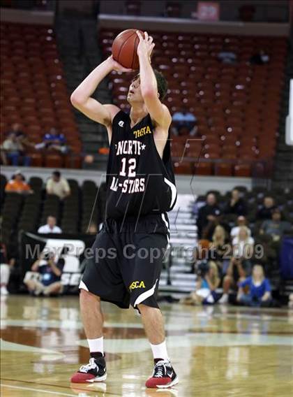 Thumbnail 1 in 2009 THCA All-Star Basketball Game photogallery.