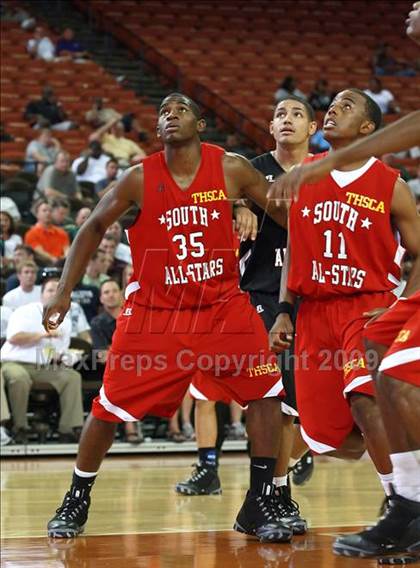 Thumbnail 2 in 2009 THCA All-Star Basketball Game photogallery.