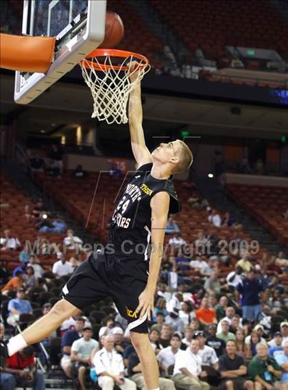 Thumbnail 3 in 2009 THCA All-Star Basketball Game photogallery.