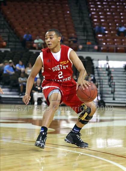 Thumbnail 3 in 2009 THCA All-Star Basketball Game photogallery.
