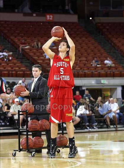 Thumbnail 1 in 2009 THCA All-Star Basketball Game photogallery.